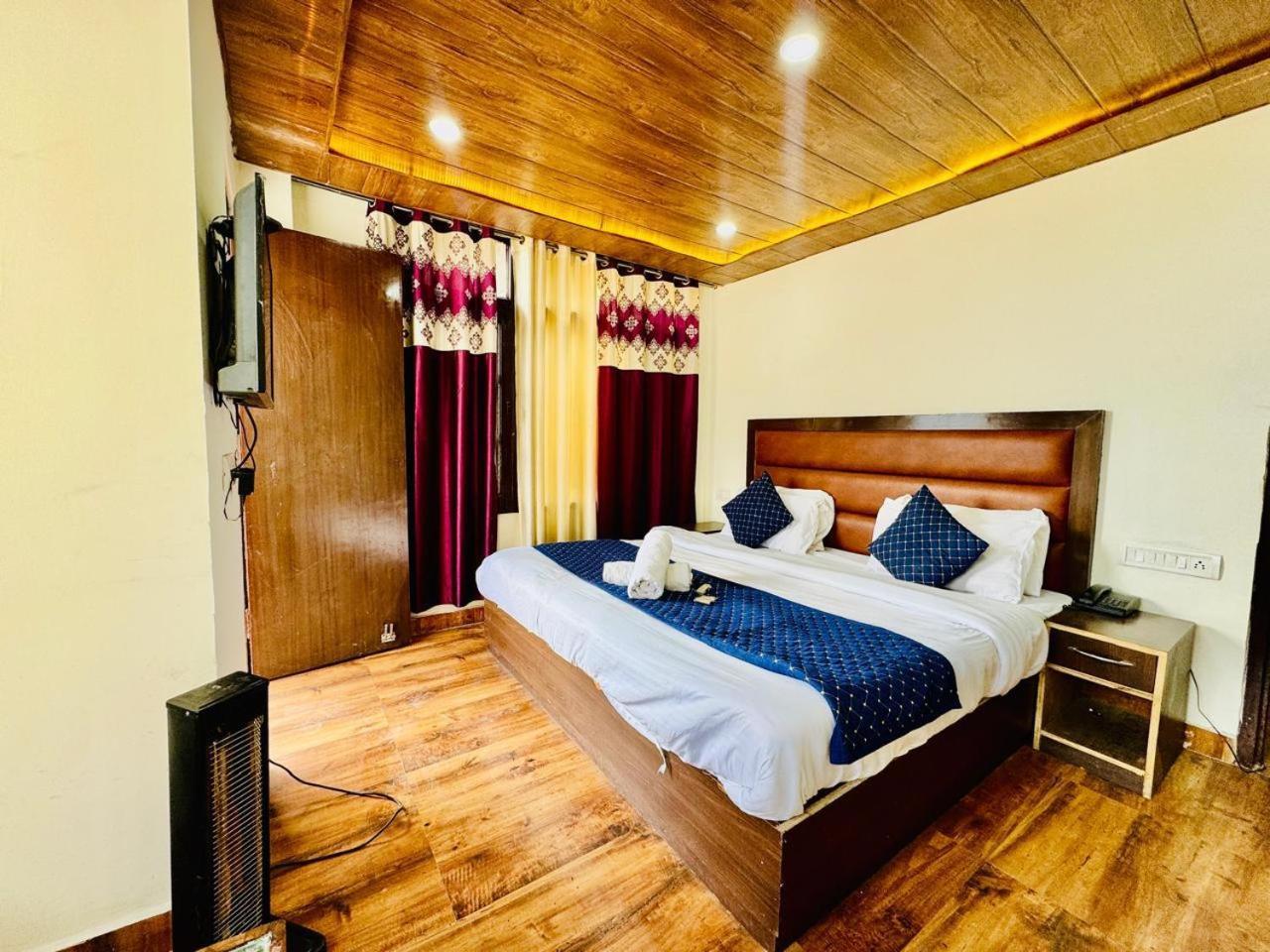 Royal Majestic View Point Lodge Manāli Buitenkant foto