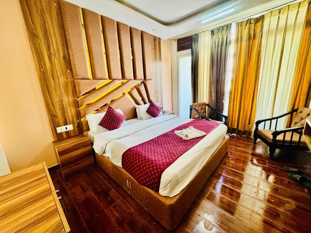 Royal Majestic View Point Lodge Manāli Buitenkant foto