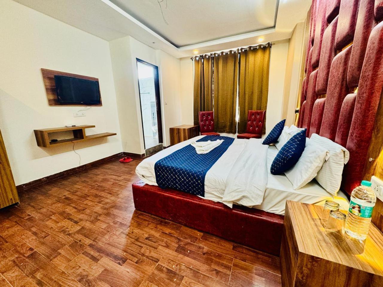 Royal Majestic View Point Lodge Manāli Buitenkant foto