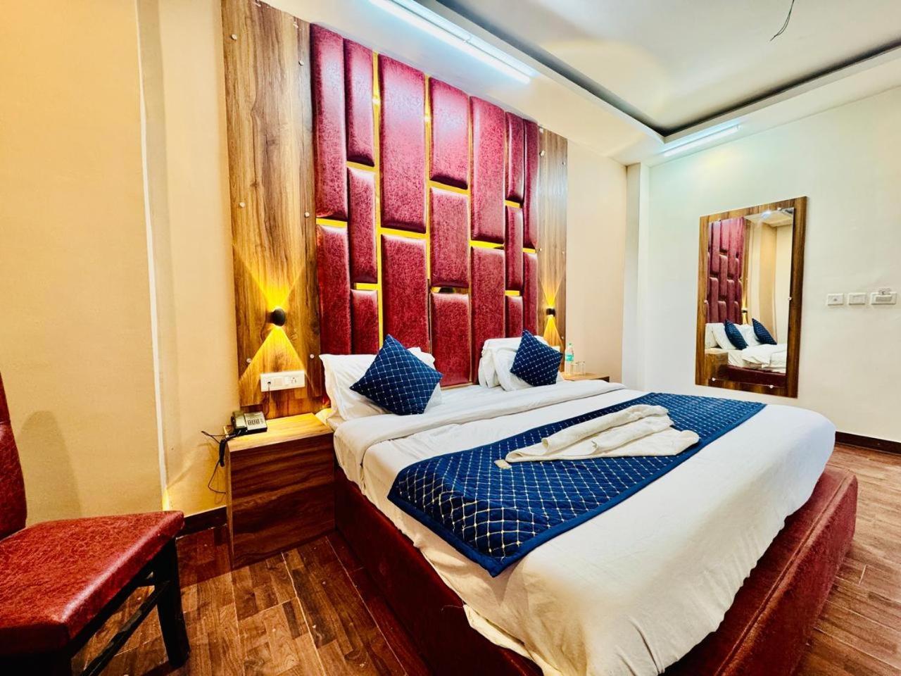 Royal Majestic View Point Lodge Manāli Buitenkant foto