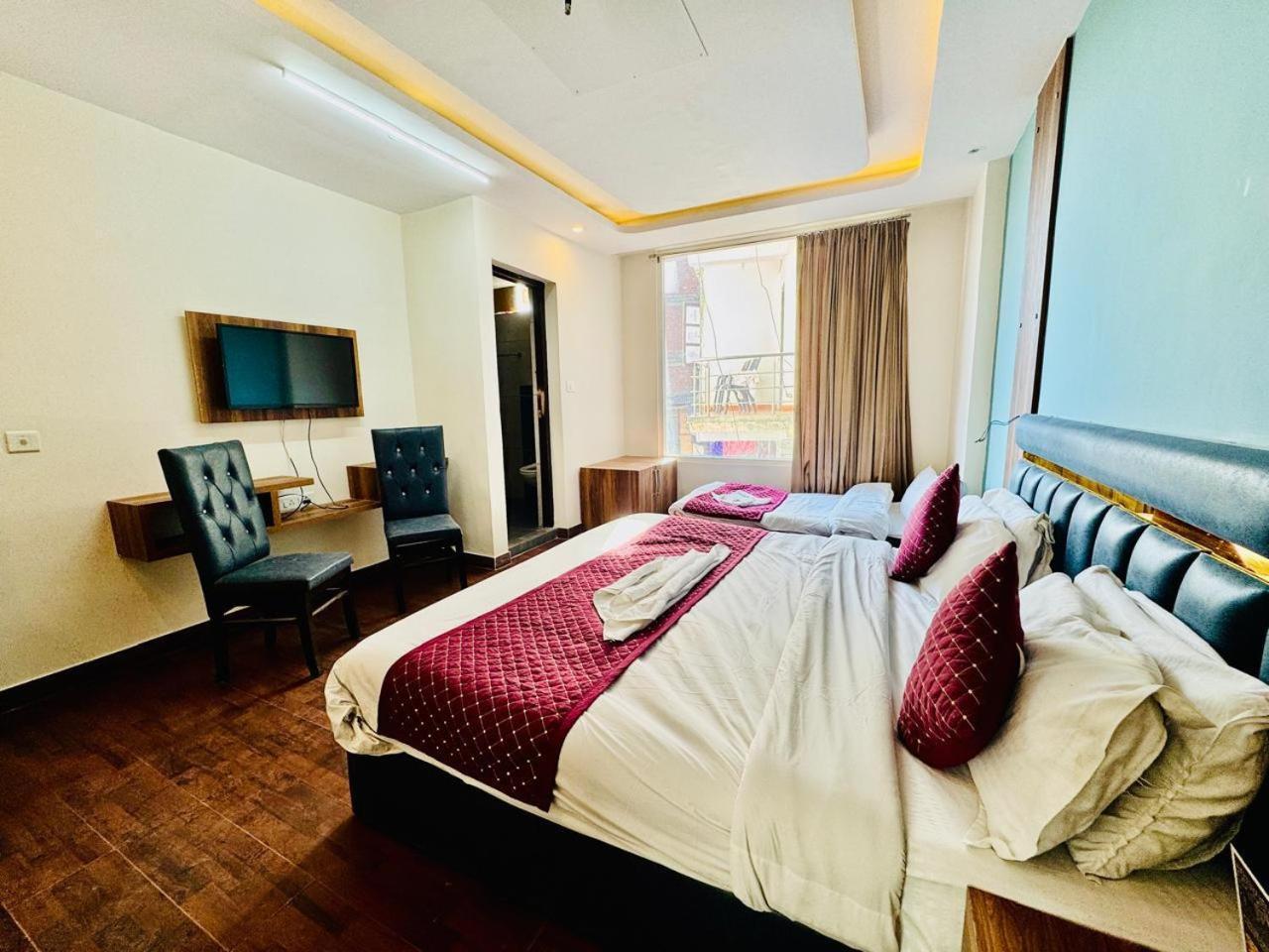Royal Majestic View Point Lodge Manāli Buitenkant foto