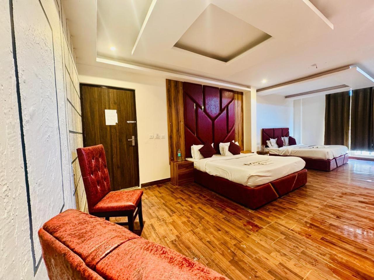 Royal Majestic View Point Lodge Manāli Buitenkant foto