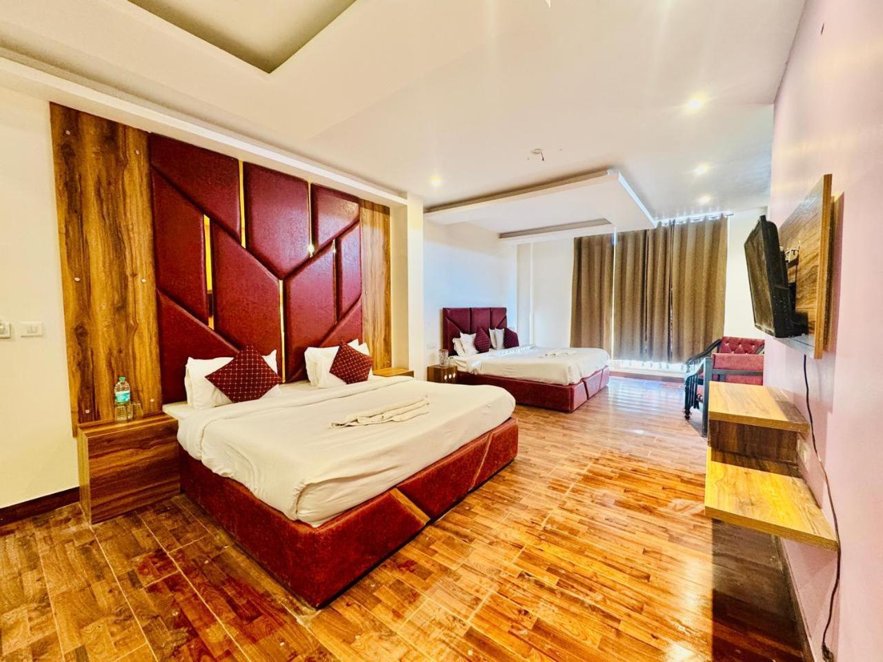 Royal Majestic View Point Lodge Manāli Buitenkant foto